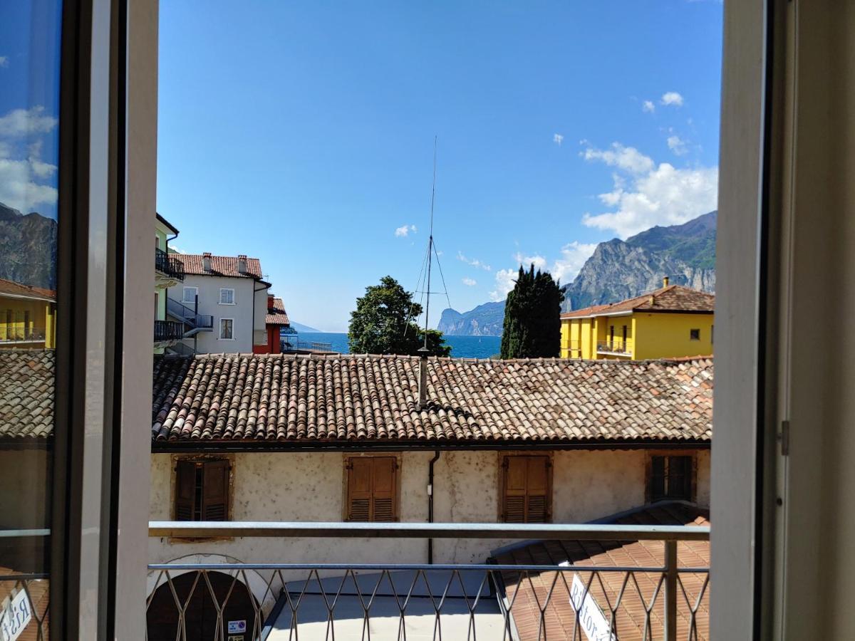 Appartamenti Baia Azzurra 3. Torbole Sul Garda Luaran gambar