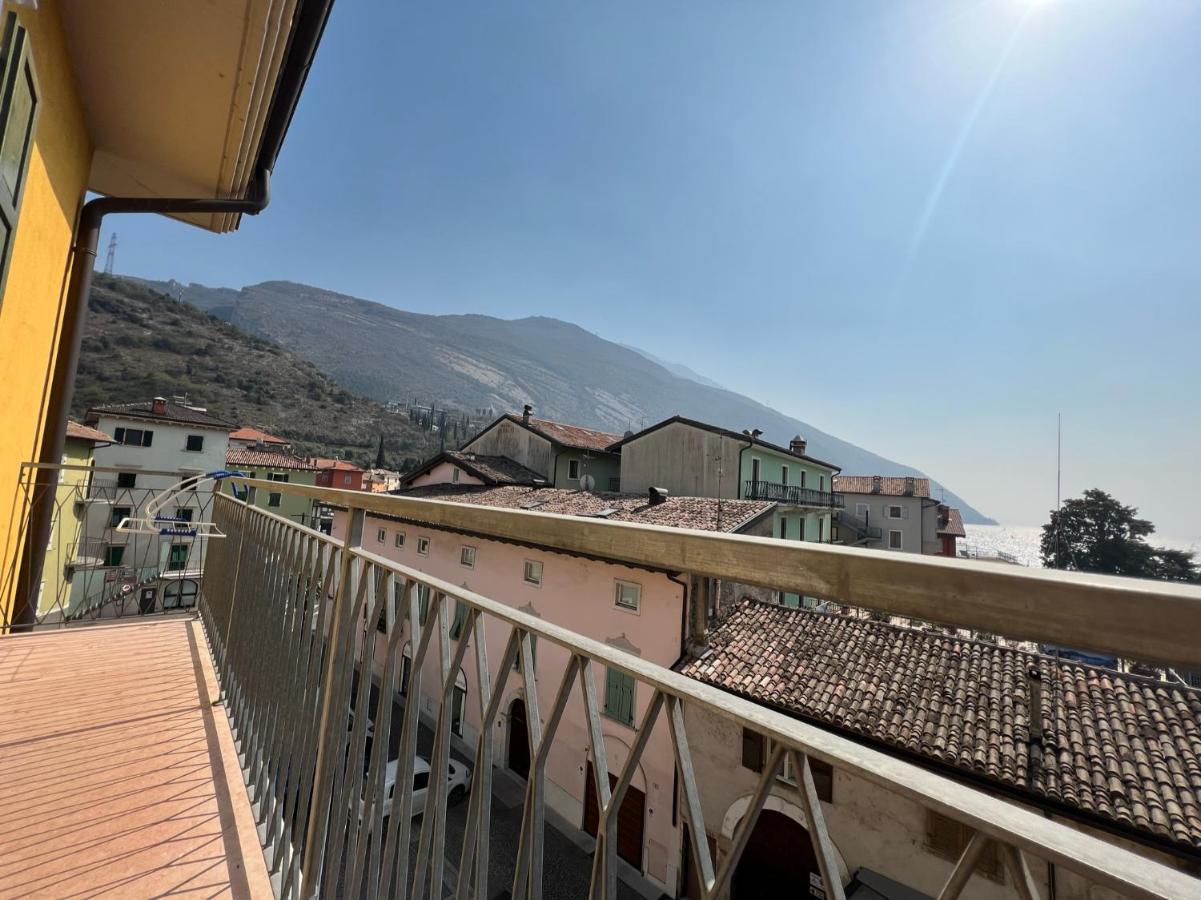 Appartamenti Baia Azzurra 3. Torbole Sul Garda Luaran gambar