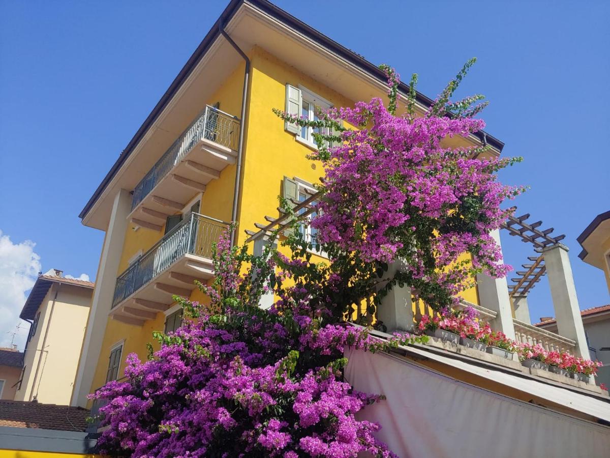 Appartamenti Baia Azzurra 3. Torbole Sul Garda Luaran gambar