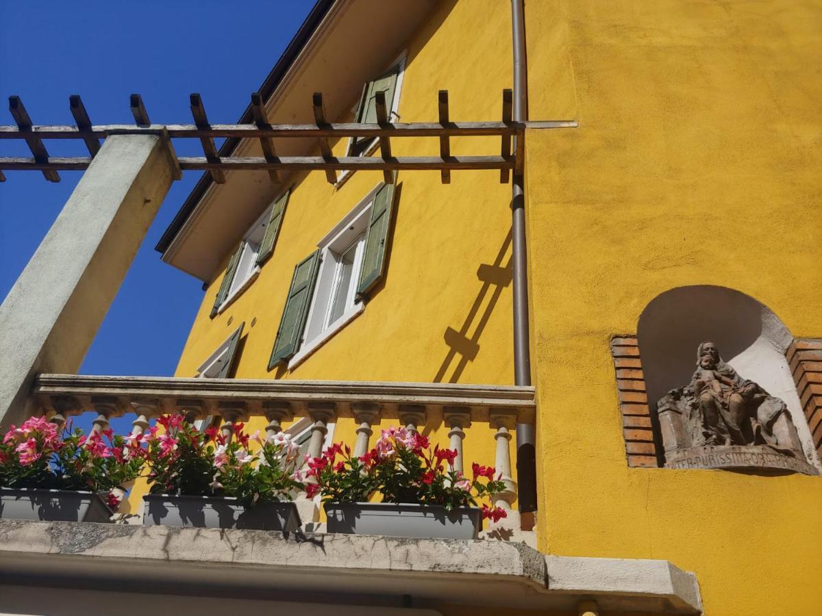 Appartamenti Baia Azzurra 3. Torbole Sul Garda Luaran gambar