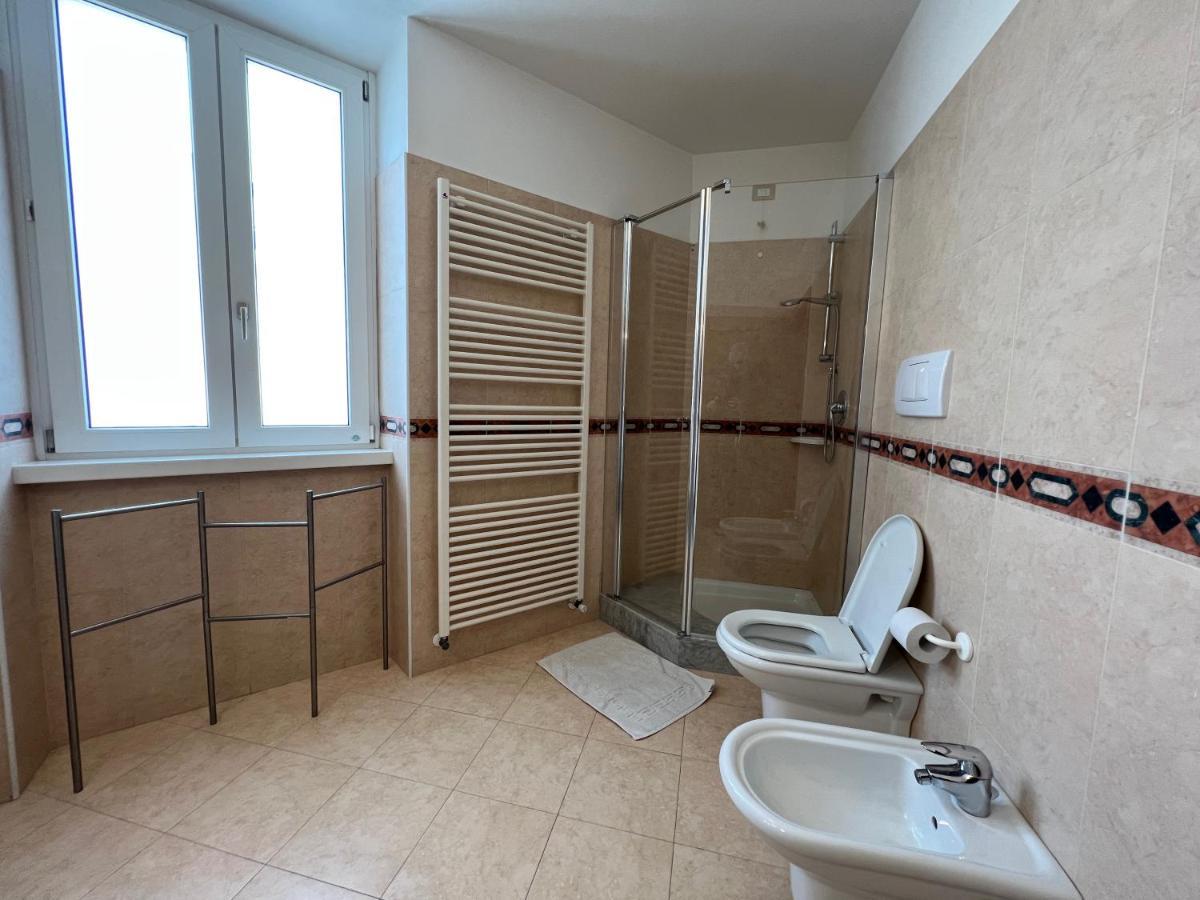 Appartamenti Baia Azzurra 3. Torbole Sul Garda Luaran gambar