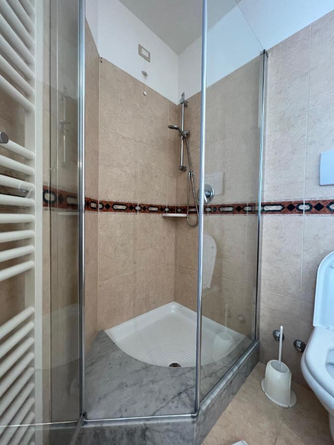Appartamenti Baia Azzurra 3. Torbole Sul Garda Luaran gambar